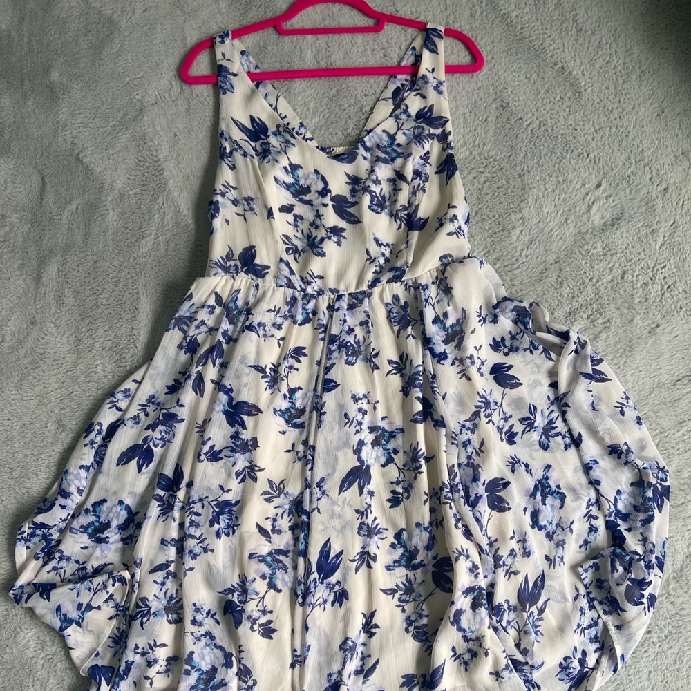 White tie back torrid dress